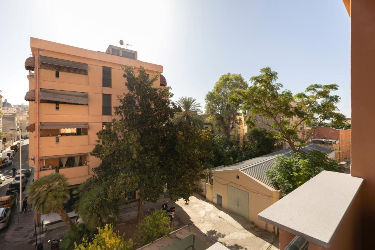 Vittoria'S Luxury Apartment Cagliari Exterior foto